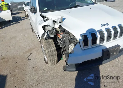 2018 Jeep Cherokee Latitude Fwd z USA, uszkodzony, nr VIN 1C4PJLCB7JD558660